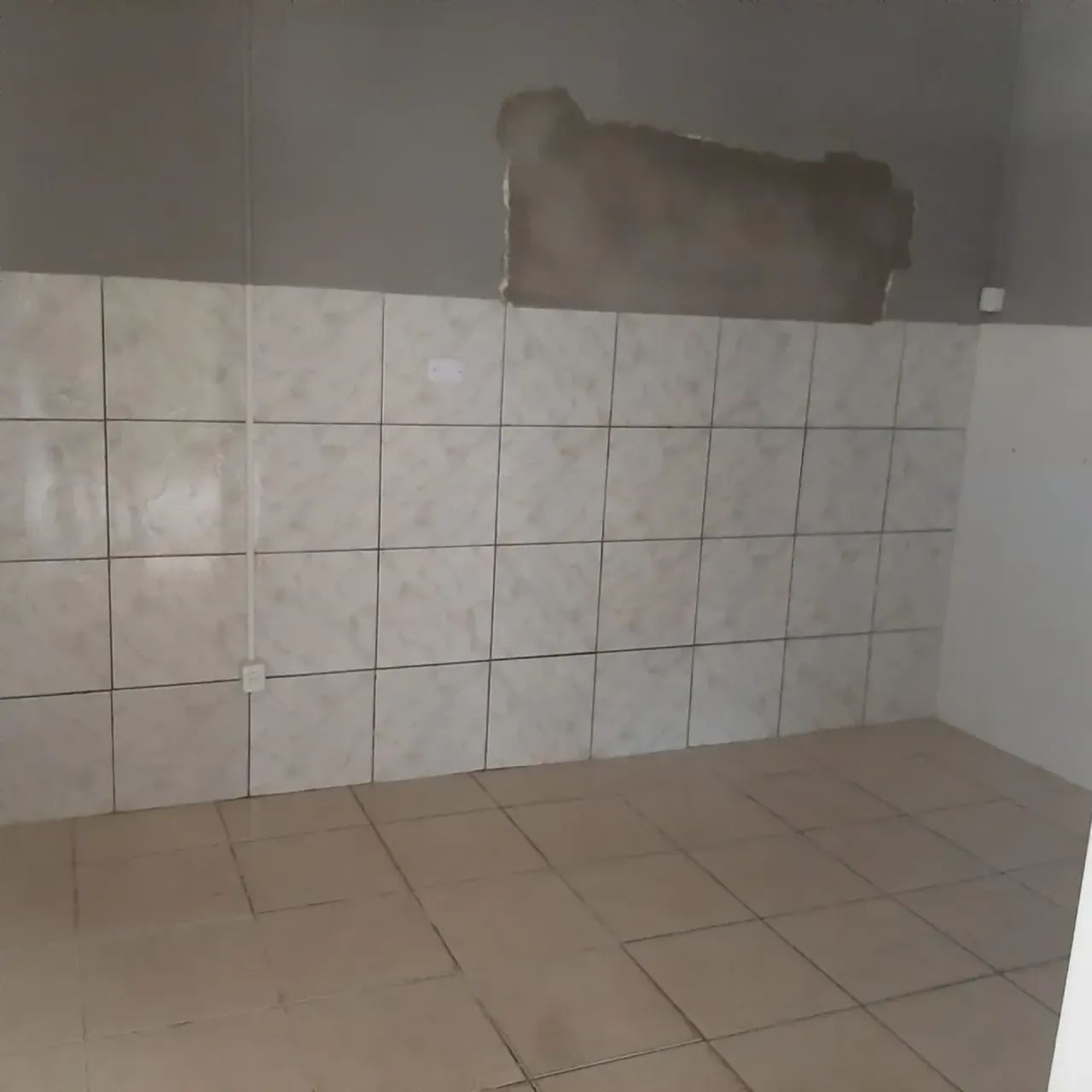 PONTO COMECIA NO SETOR VILA BOA EM UMA RUA BEM MOVIMENTADA