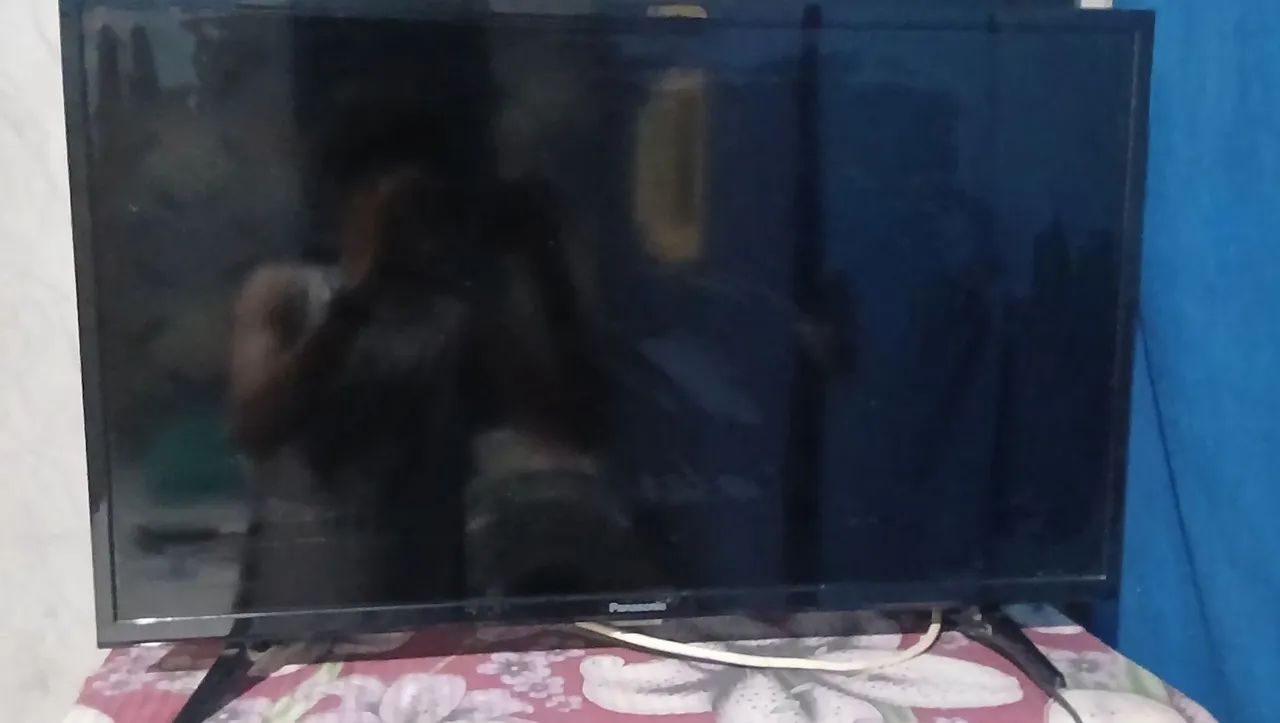 Vendo tv Panasonic com defeitos  - Foto 3