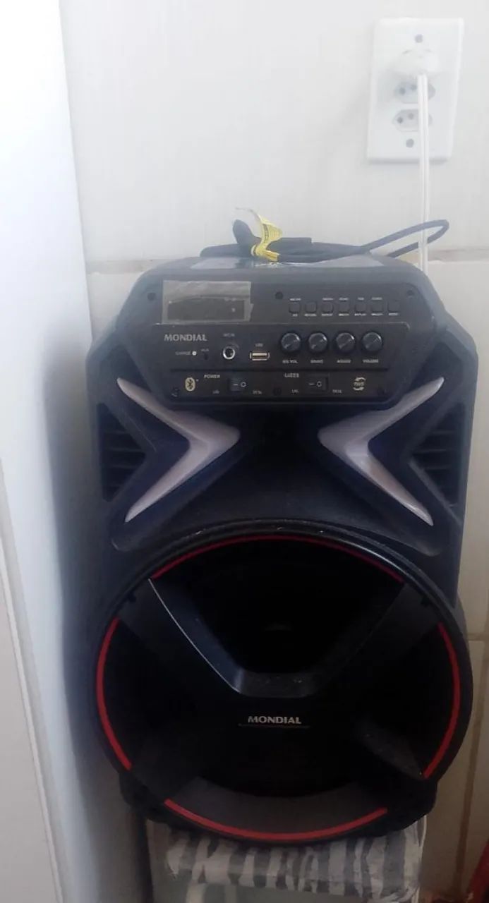 Caixa amplificada mondial