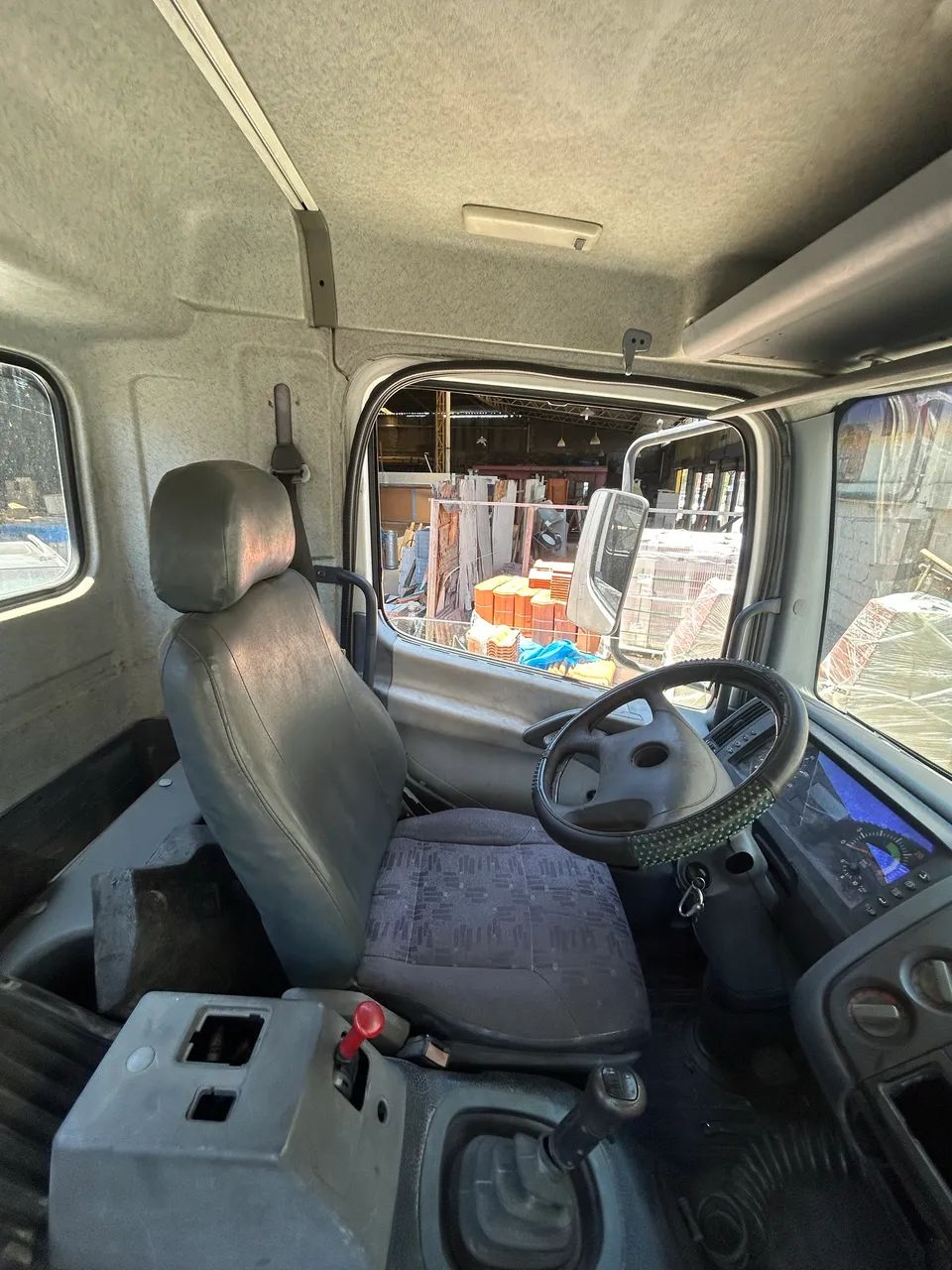 Caminhão Mercedes Bens Atego 1725  - Foto 9