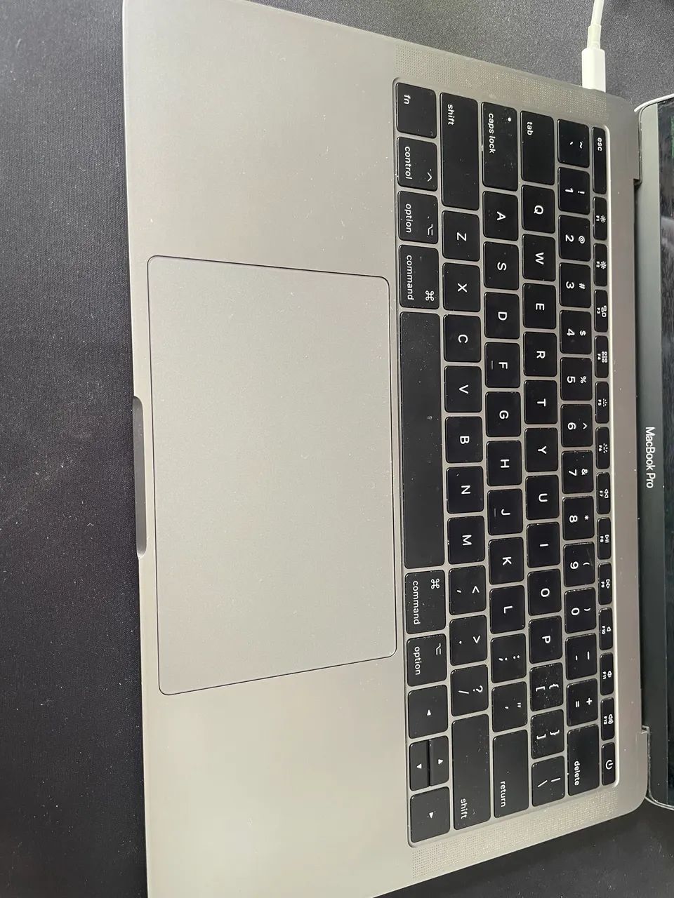 MacBook Pro 13? 2018 A1708 - Intel i5 | 8GB RAM | SSD | Excelente Estado - Foto 2