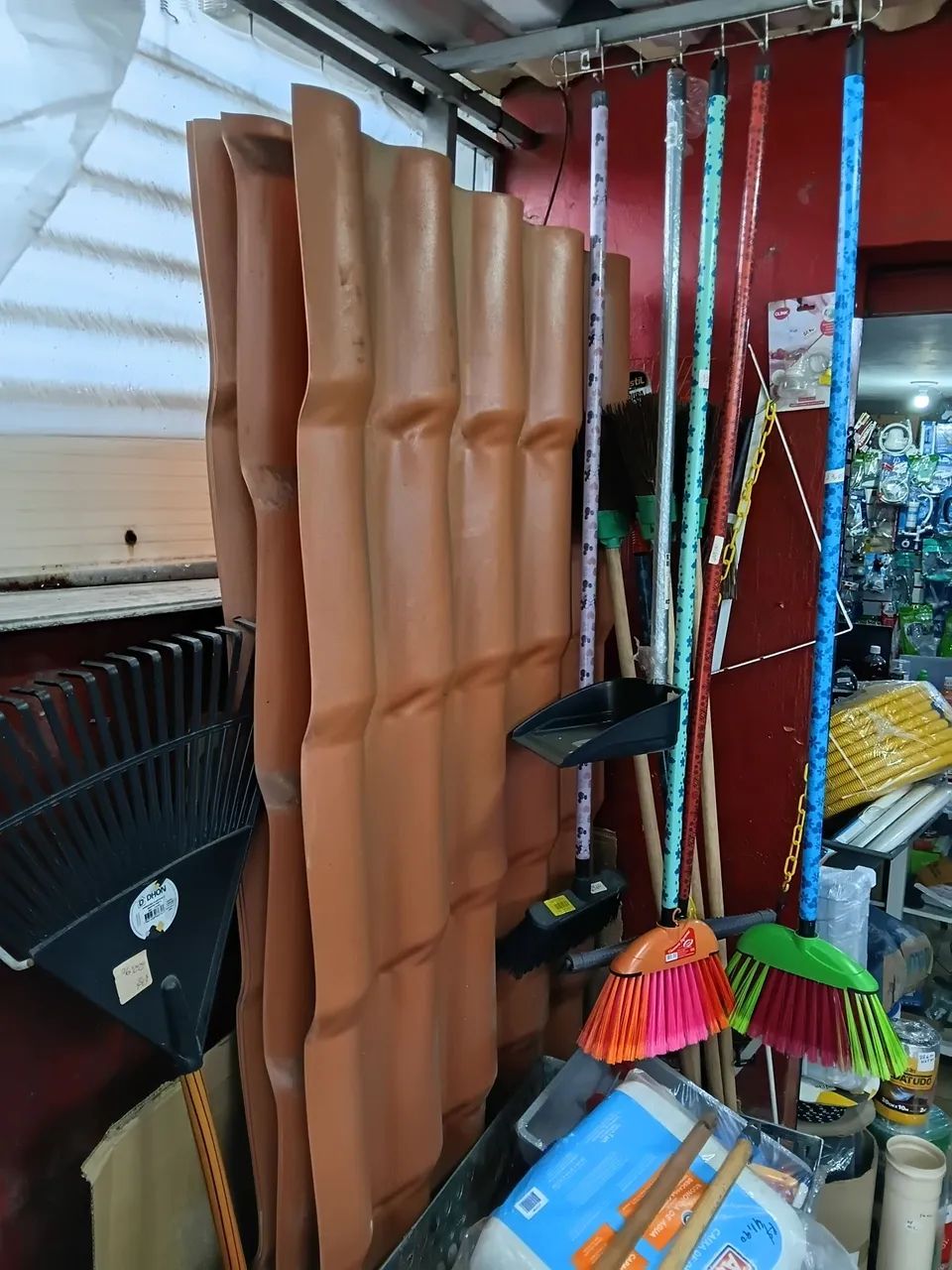 5 unidades de telha PVC Colonial 1.98 X 88 unidade R$ 105.00 - Foto 3