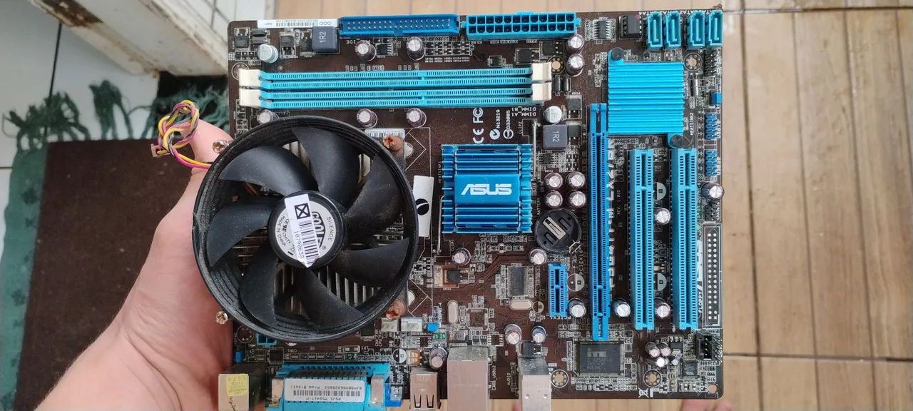 Vende-se placa mãe e processador ( ler a descrição) 