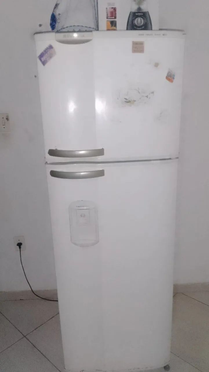 Vendo geladeira 