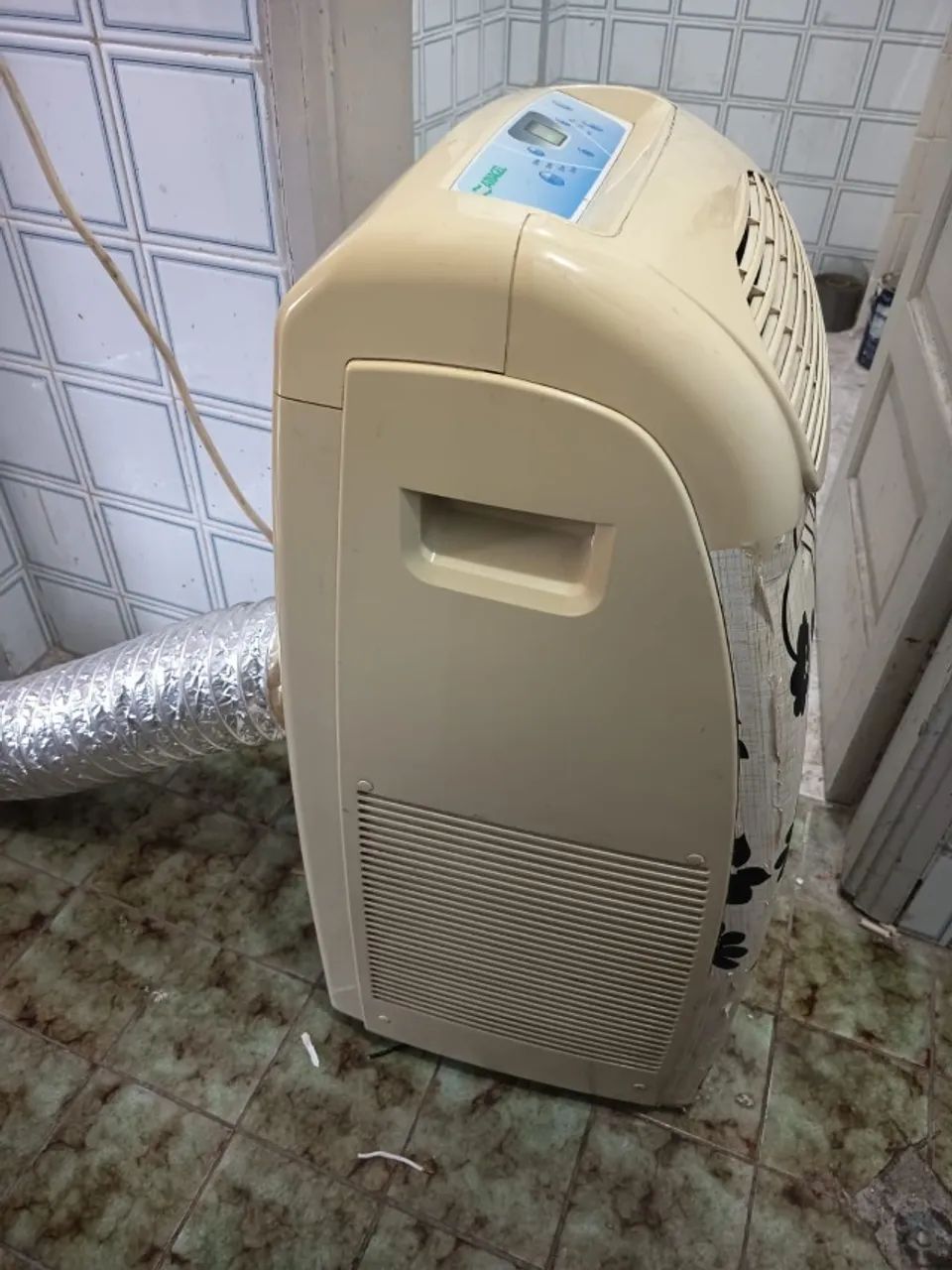 Ar condicionado Ariagel ag100 10.000 btus - Foto 5