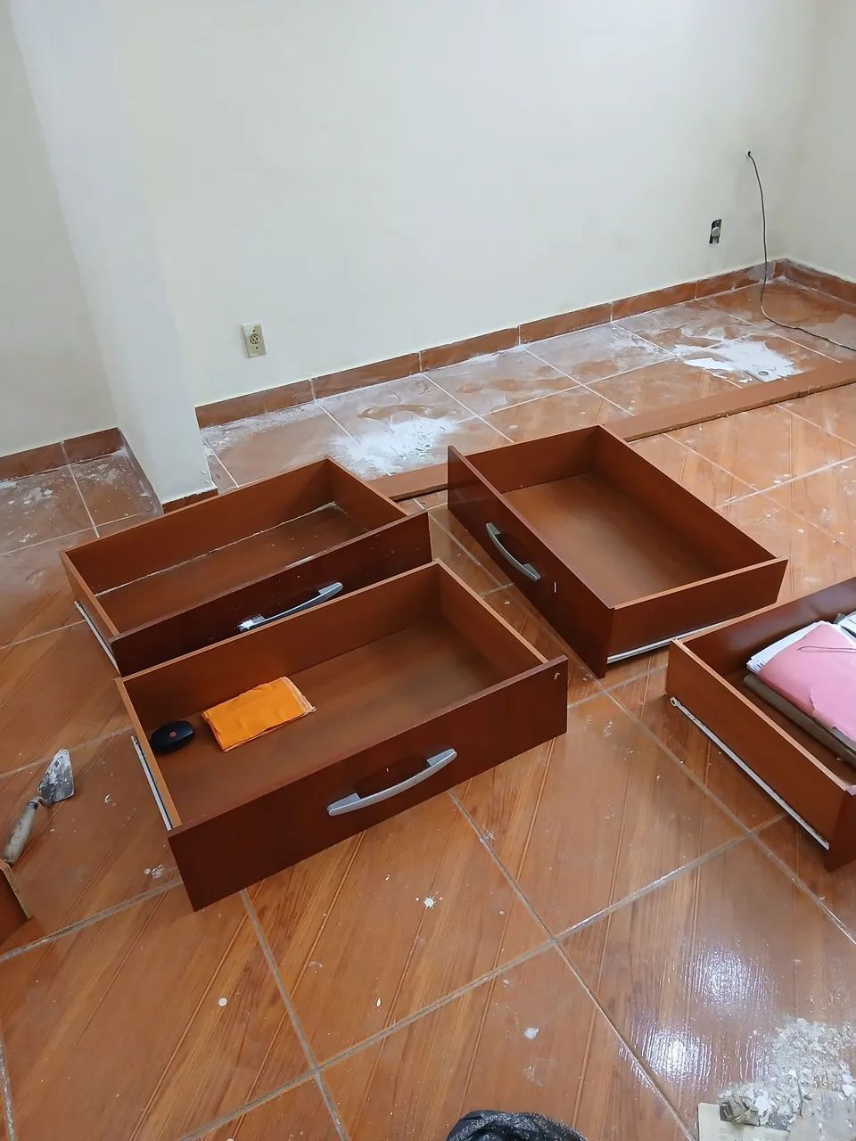 Guarda Roupa grande com 6 gavetas  - Foto 4