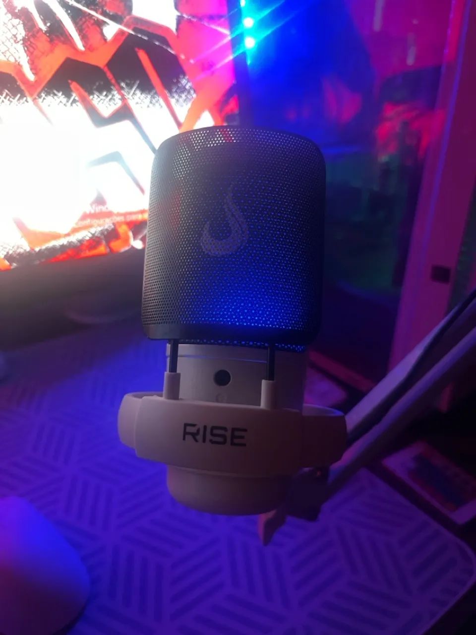 Microfone Gamer Rise Mode Elite 08 com suporte 