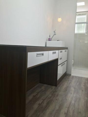 Linda casa 3 suites bairro Gloria em Joinville - Foto 3