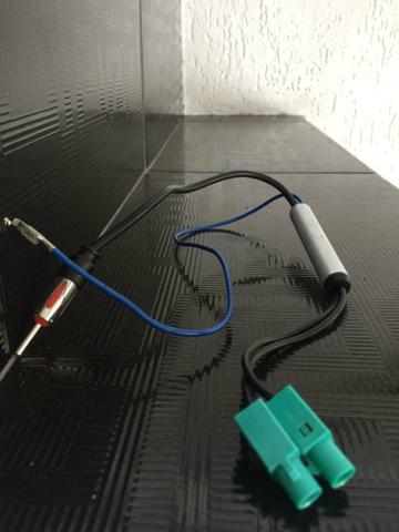 Plug antena amplificada para som original