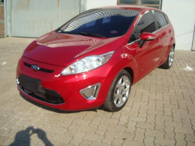 BARBADA New Fiesta 1.6 + completo. - Foto 2