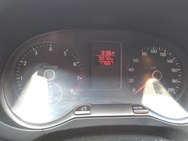 Volkswagen FOX 2011/2012 - 1.0 - Flex - 4P - Manual - Prata - Foto 12
