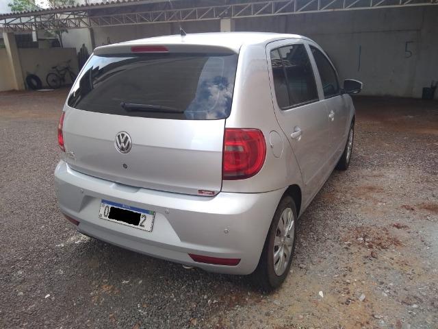 Volkswagen FOX 2011/2012 - 1.0 - Flex - 4P - Manual - Prata - Foto 4