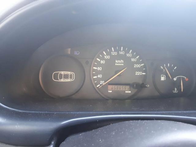 Ford Fiesta GL 2001 - Foto 4