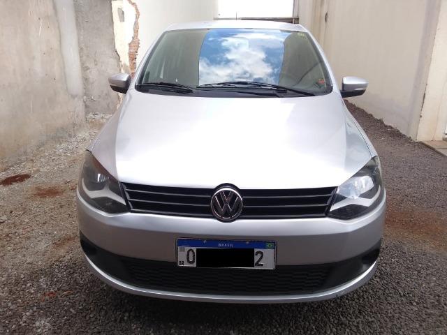 Volkswagen FOX 2011/2012 - 1.0 - Flex - 4P - Manual - Prata - Foto 2