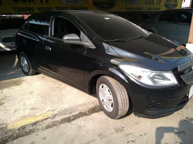 Onix 1.0 Joy 2018 Completo + Gnv Ent: R$ 5.000,00 + 48x 802,00