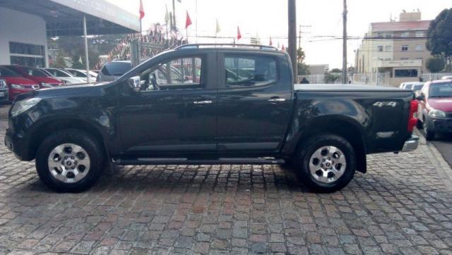 CHEVROLET S-10 CD LTZ 4X4 2.8 200CV TB-CTDI AT Preto 2015/2016 - Foto 6