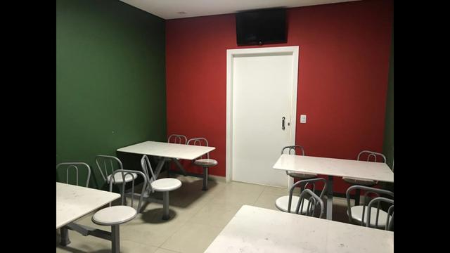 Mesas Conjugadas, com 4 cadeiras e tampão de mármore sintético - Foto 2