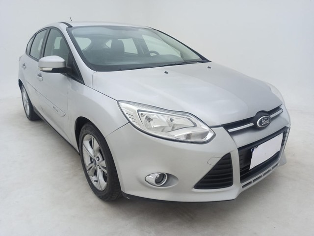 FOCUS SE PLUS 1.6 CAMBIO MANUAL ANO 2014