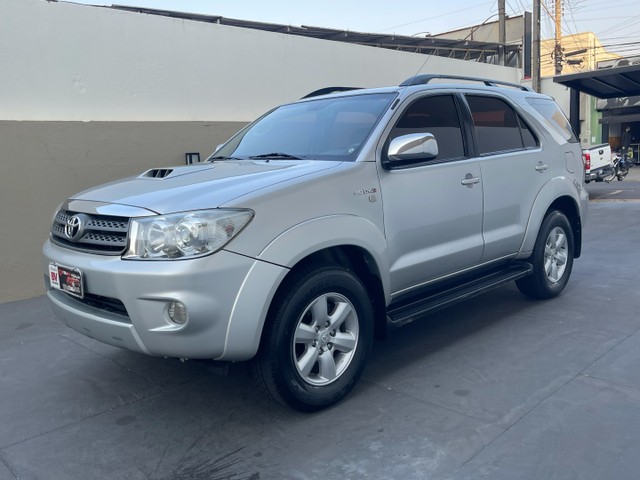 HILUX SW4 SRV DIESEL 7 LUGARES 2009