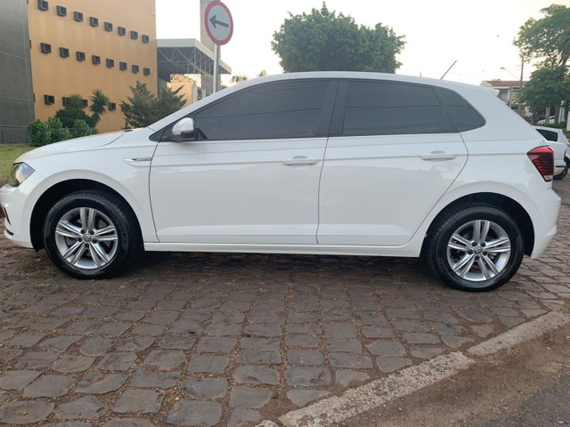 VENDO TROCO POLO CONFORTLINE TSI 2019