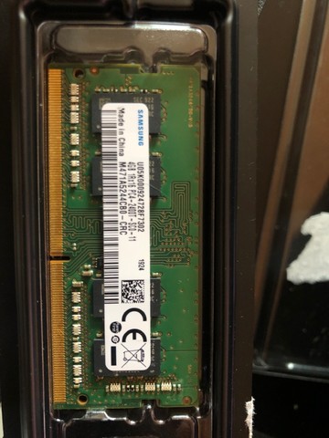 VENDO DUAS MEMORIA DDR4 DE 4GB
