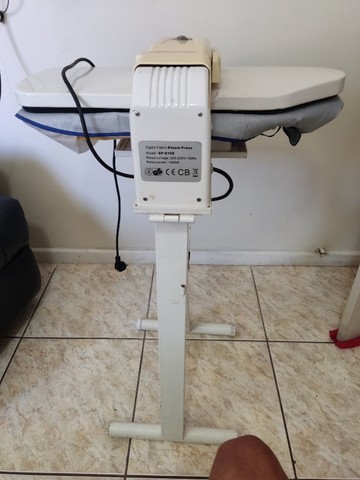 Máquina De Passar Roupas Com Vapor 810e 220v Fast Completa - Foto 6