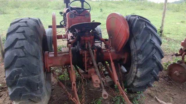 Trator Valmet F600 com implementos  - Foto 3