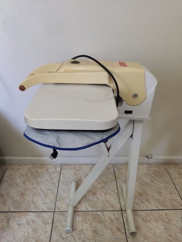 Máquina De Passar Roupas Com Vapor 810e 220v Fast Completa - Foto 2