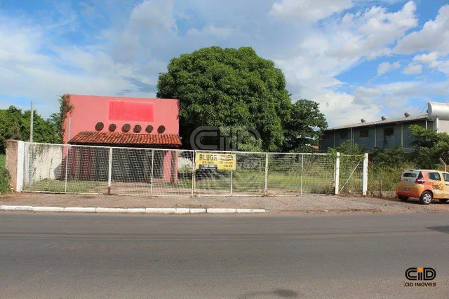 Terreno com frente para a Rua Barão de Melgaço