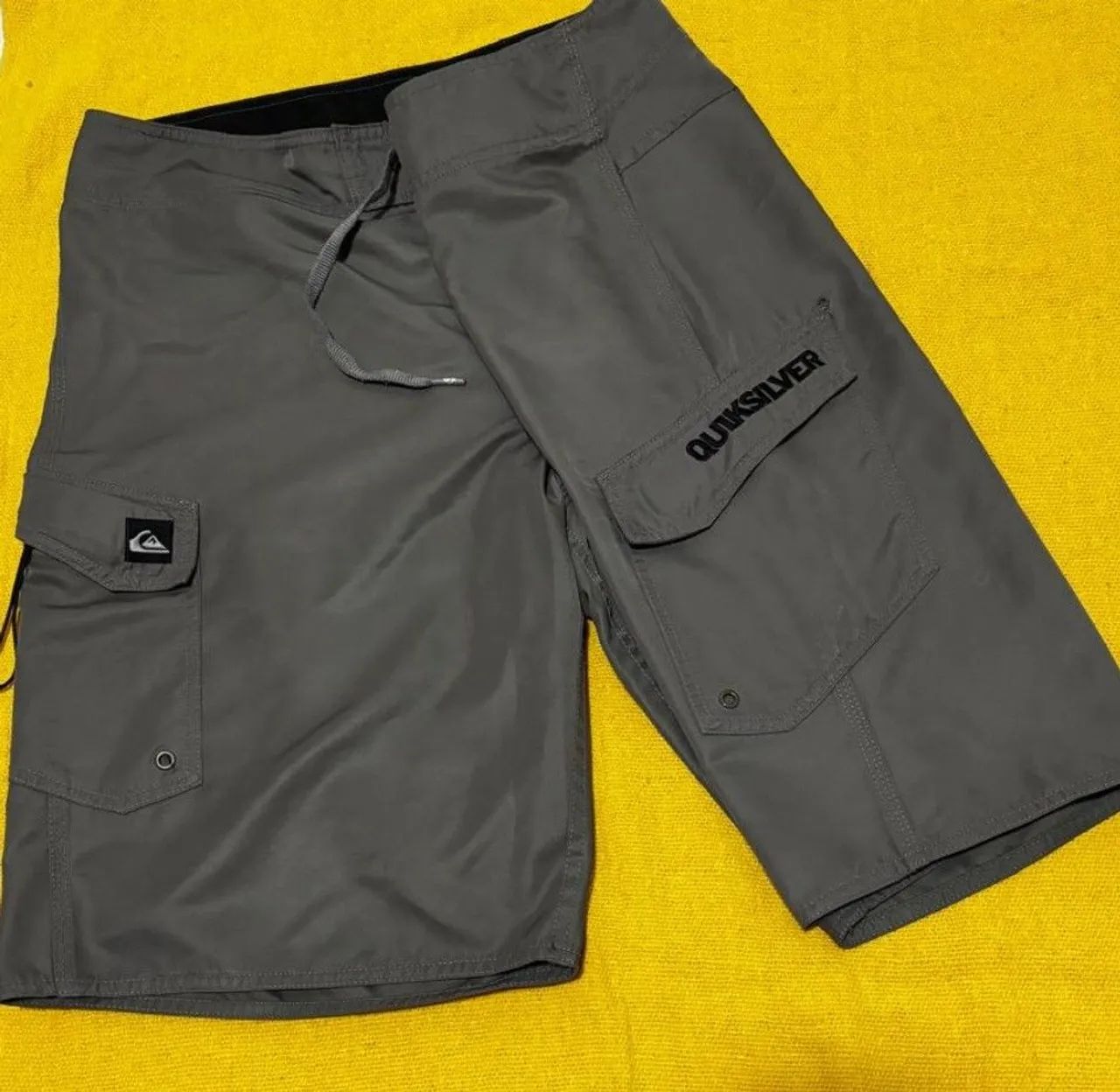 Short de Praia Quiksilver Cinza Original - Foto 2