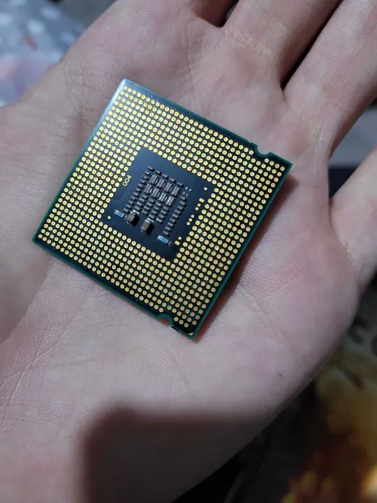 Intel Core PENTIUM E5300 - Foto 2