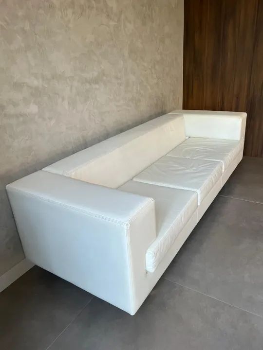 Sofá Contemporâneo Branco Couro