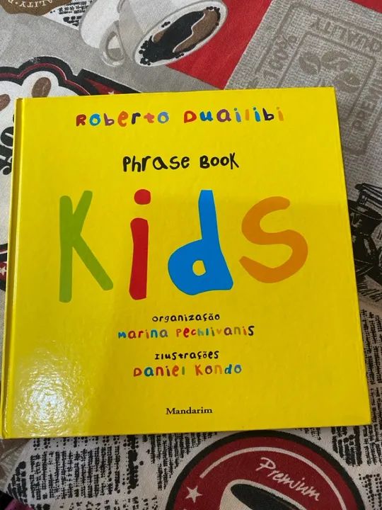 3 Livros infantis  diversos - Foto 2