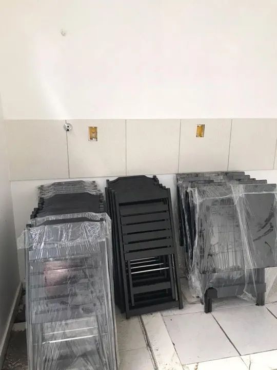 7 jogos de mesa Cadeiras dobráveis de madeira para restaurante