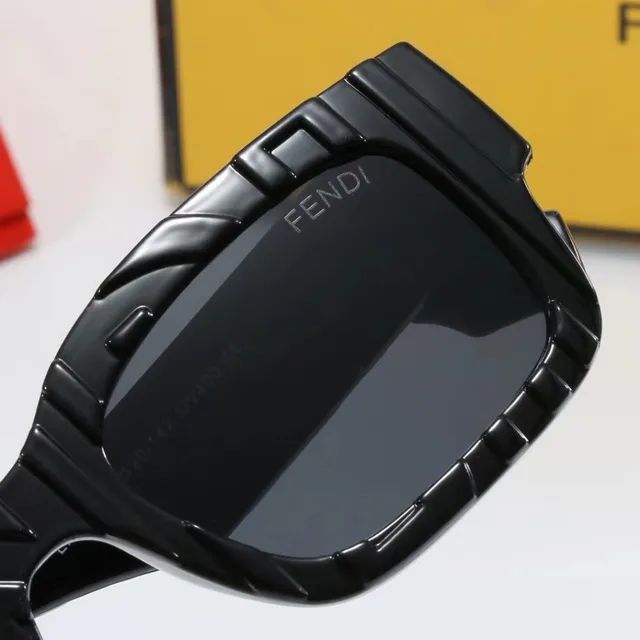 Óculos Fendi  - Foto 5