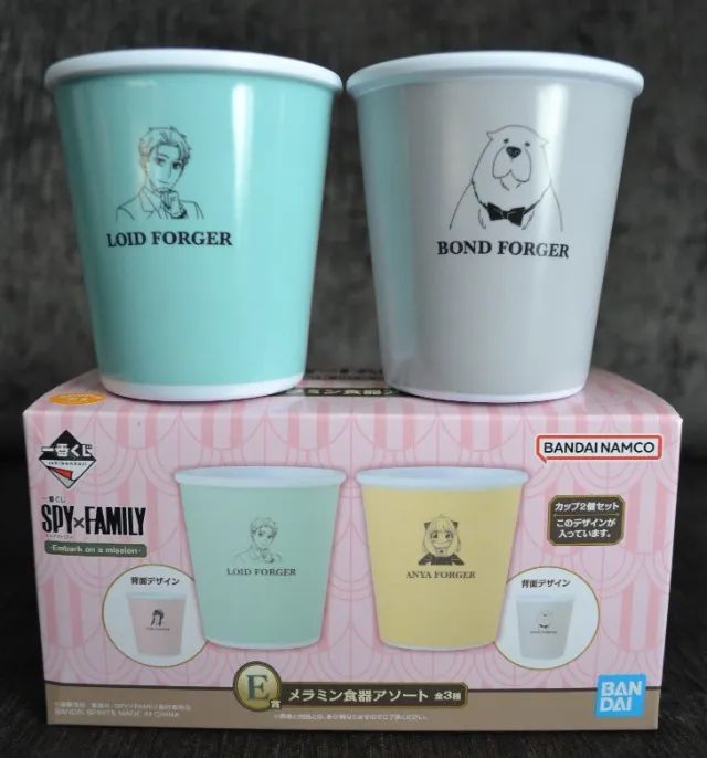 Kit com 2 copos Spy x Family - Bandai