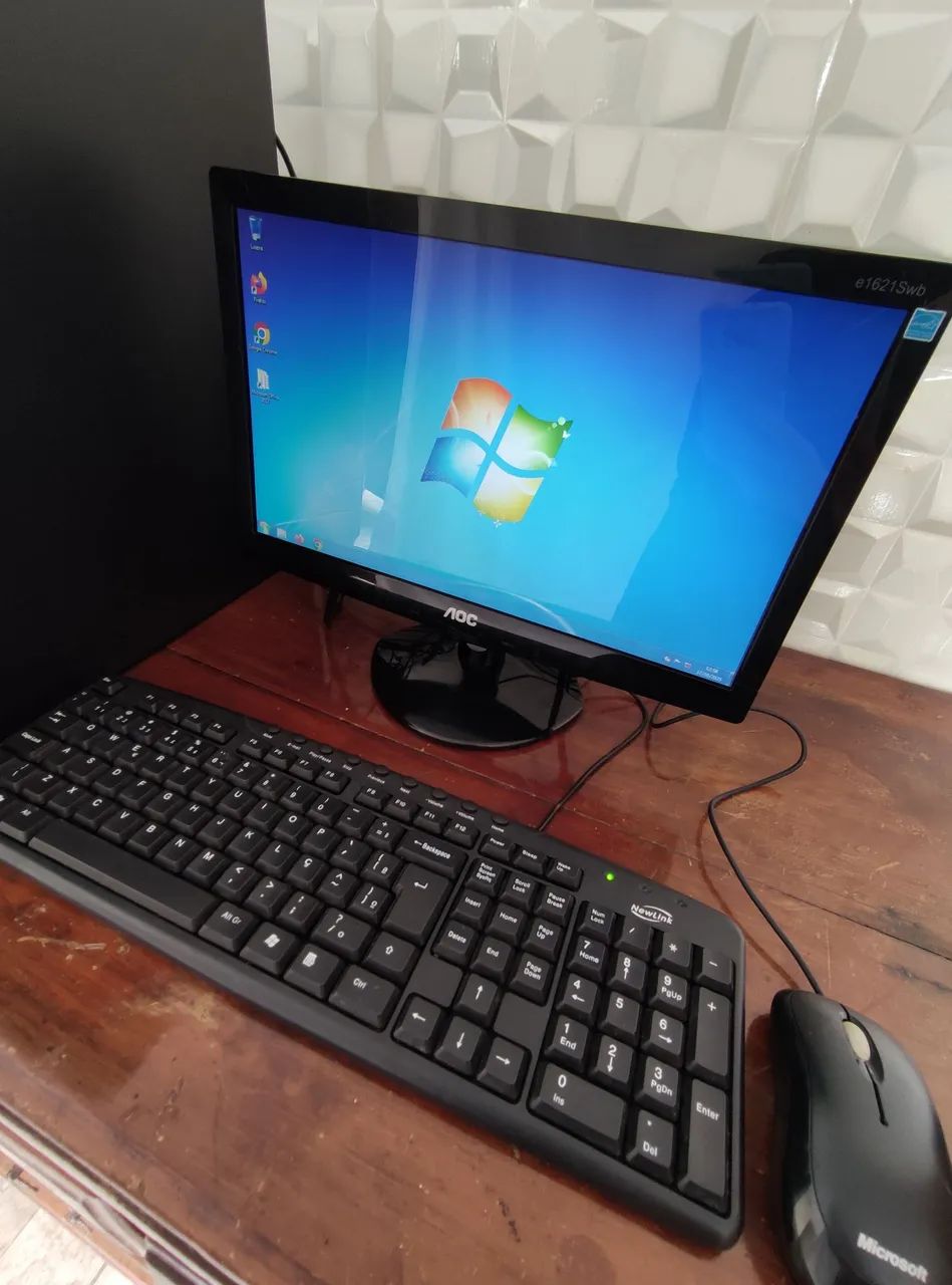 Computador + 2 monitores e teclados de brinde - Foto 2