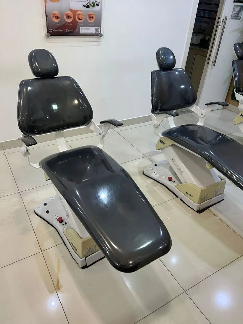 Cadeiras esteticista e oftalmo 
