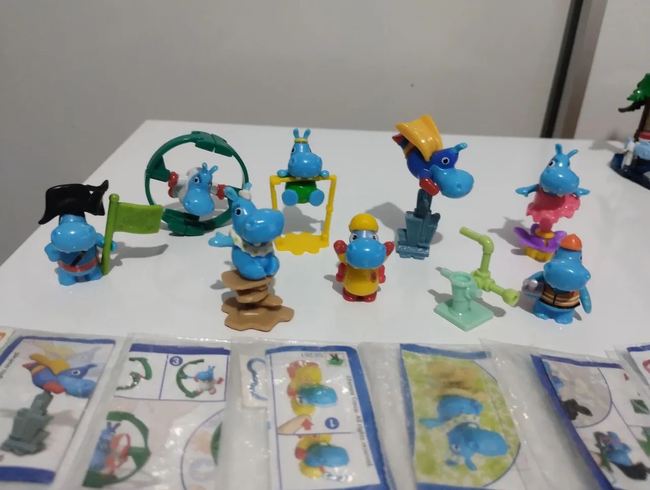 Coleção Completa The Happos Family do Kinder Ovo 