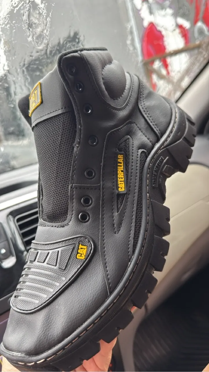 Bota Caterpillar Masculina - Conforto e Durabilidade na promoção por 99,90