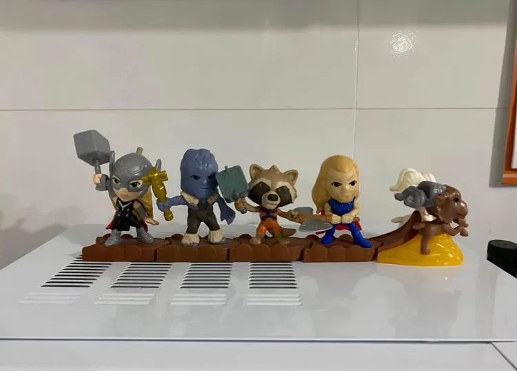 Bonecos Thor amor e trovão  - Foto 2