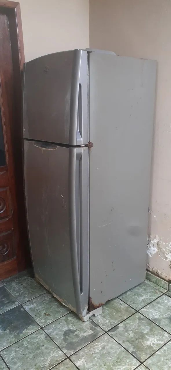 Geladeira GE - Usada 250$ - Foto 4