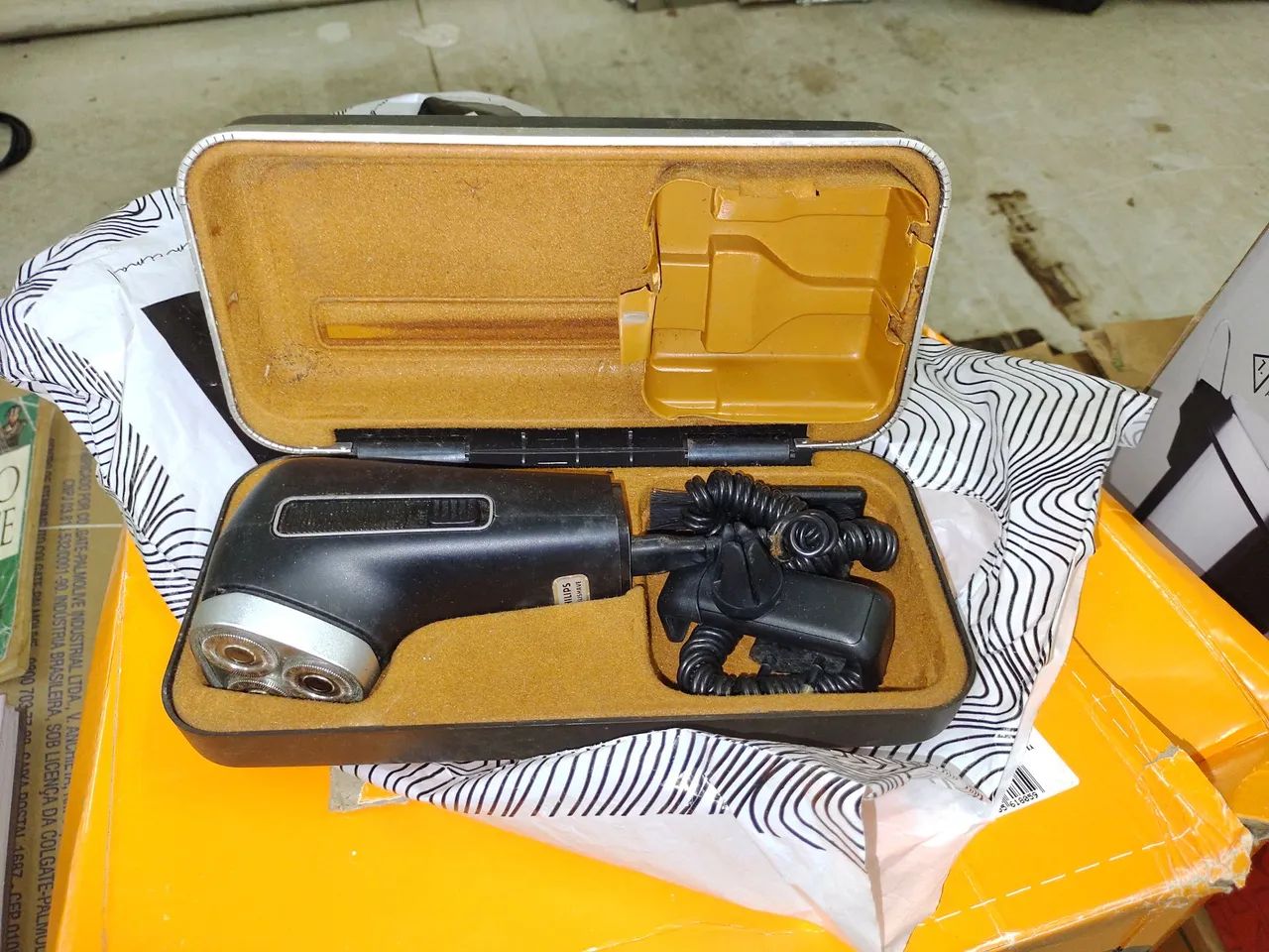 Barbeador Philips Antigo, ainda tenho a caixa.