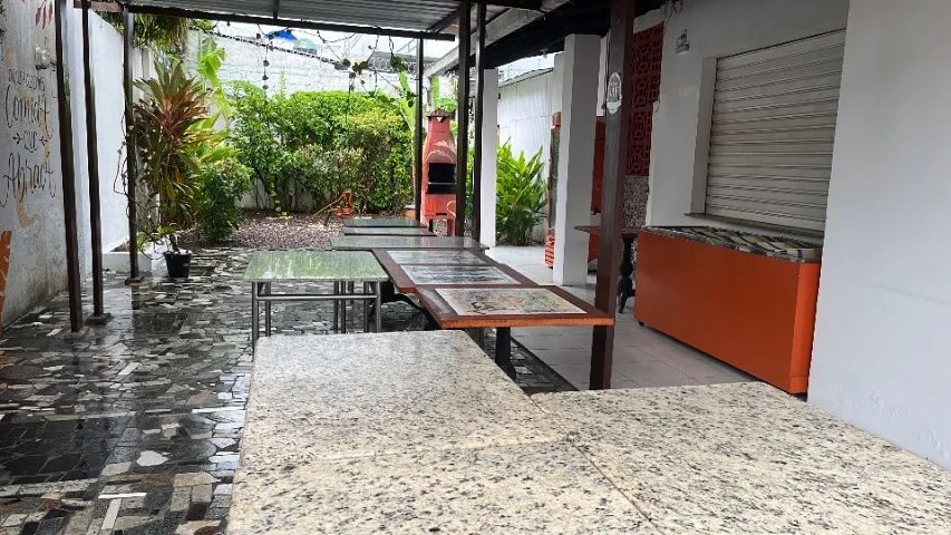 VENDO MESAS PERFEITO ESTADO, FRIZER ,PRATOS TUDO PARA RESTAURANTE