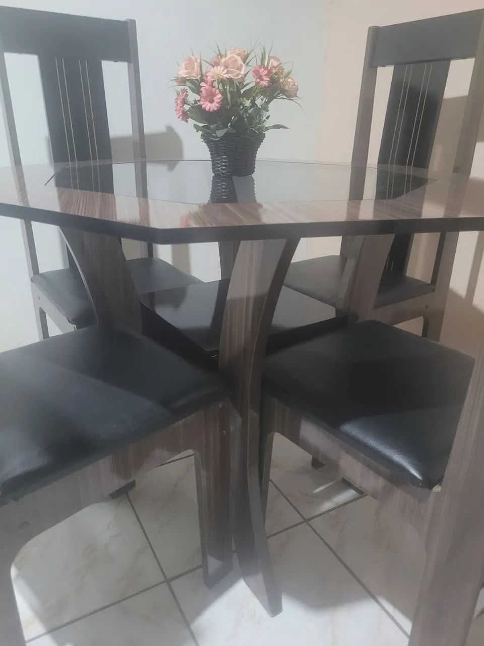 Dining Table with 4 Chairs64842836051331125