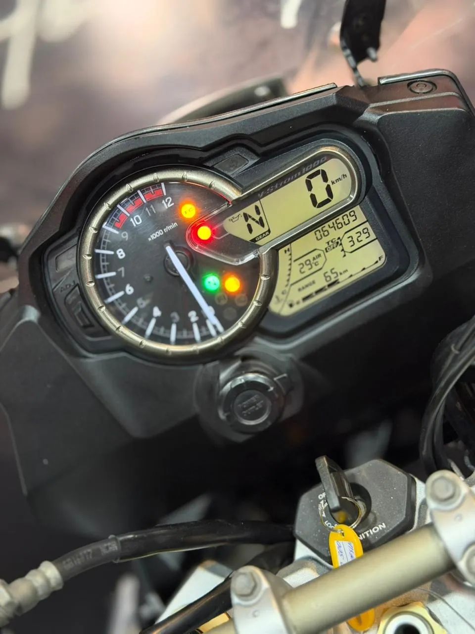 Suzuki DL 1000 V-STROM - Foto 12