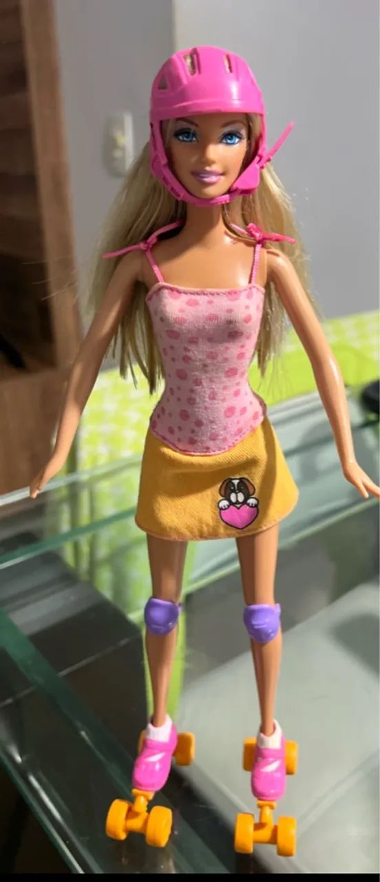 Boneca Barbie patins