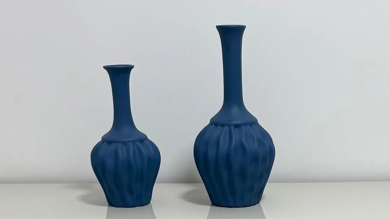 Dupla de vasos decorativos azuis