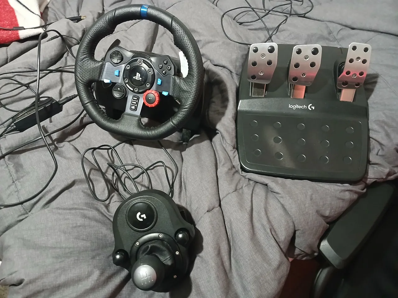 Volante Logitech G29 + Câmbio e Pedais