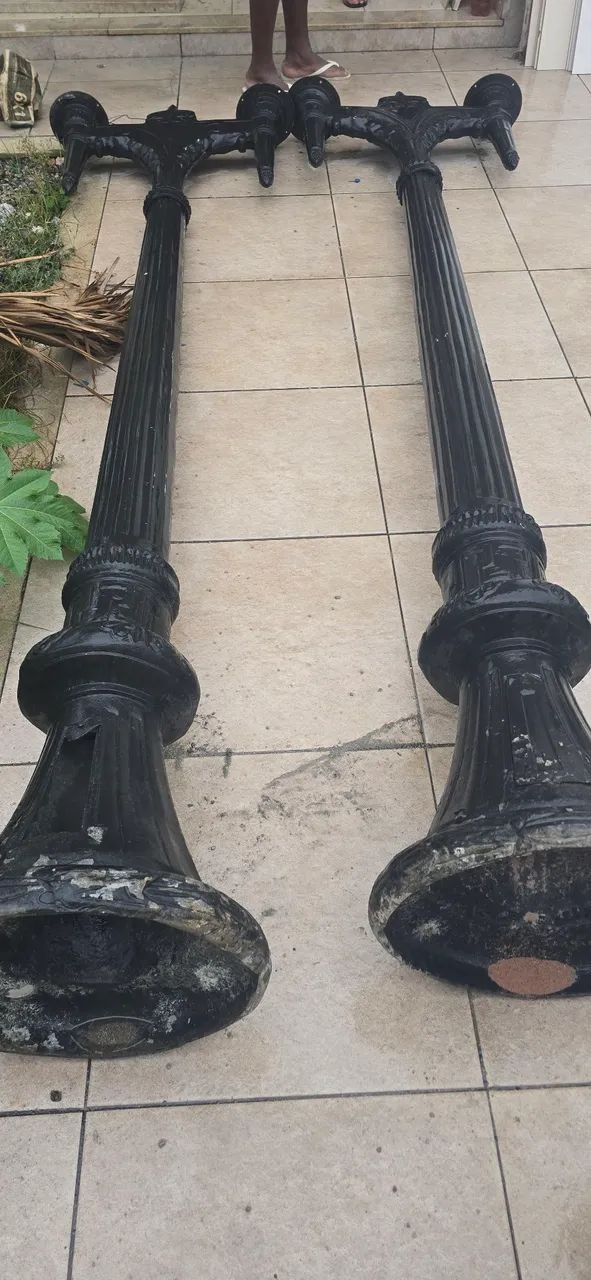 Poste do império antigo64840841474689120